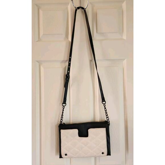 Juicy Couture Handbags - Juicy Couture Quilted Cream & Black Small Shoulder/ Crossbody Purse